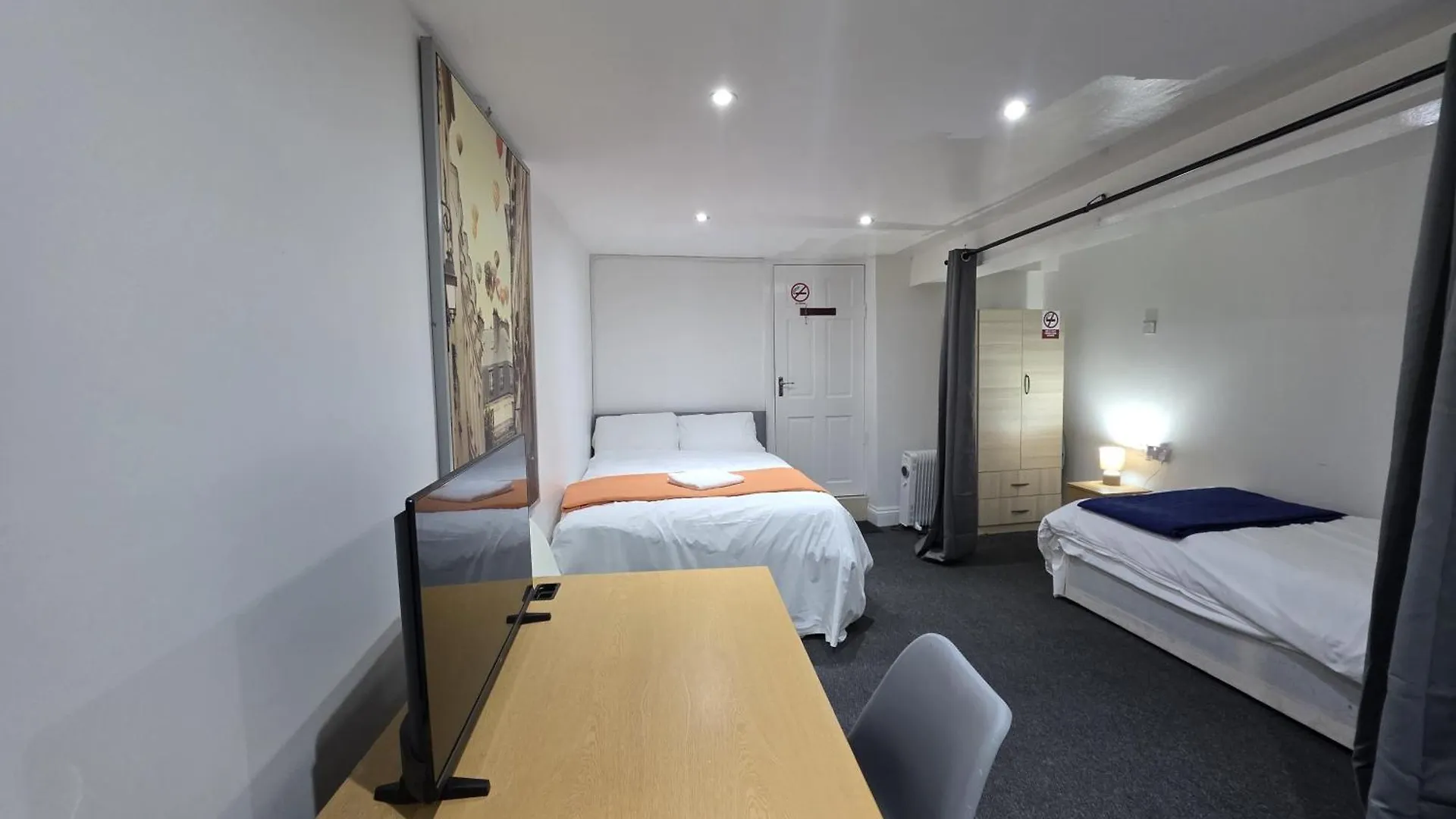 Spacious 3-Bedroom Apartment Near Stratford, 1 Minute From Train Station London United Kingdom